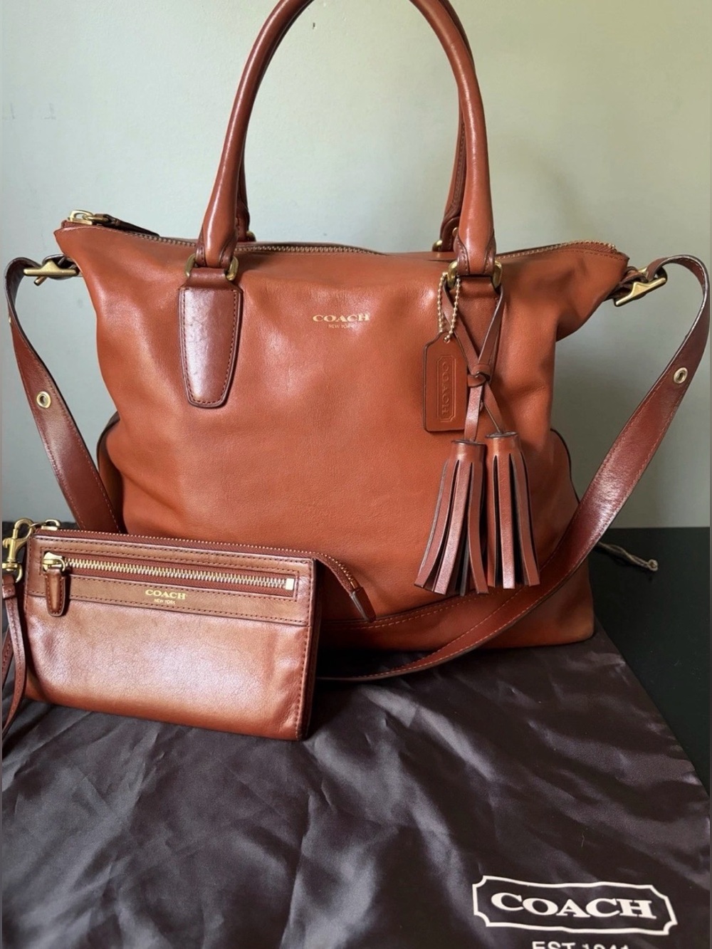 COACH Cognac Leather Legacy Rory North South Shoulder Bag/ Brass/ Match Wristlet - Picture 2 of 16